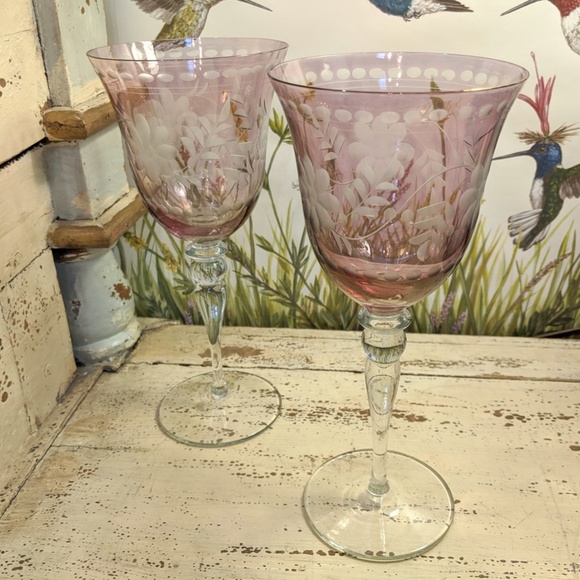 SOLD -- Set 4 Purple Wine Glass Drink ware - Picture 2 of 9
